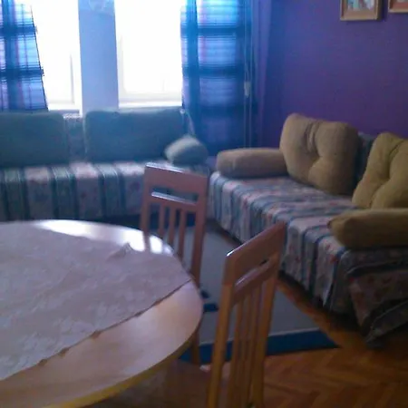 Apartment Pifat *